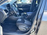 Used 2018 Jeep Cherokee Latitude w/ Altitude Package image 5