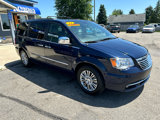 Used 2014 Chrysler Town & Country Touring-L w/ Driver Convenience Group image 4