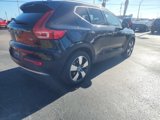 Used 2020 Volvo XC40 T5 Momentum image 4