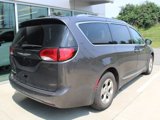 Used 2017 Chrysler Pacifica Touring-L Plus w/ Advanced Safetytec Group image 4