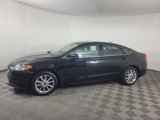 Used 2017 Ford Fusion SE w/ Fusion SE Technology Package image 2