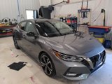 Used 2022 Nissan Sentra SR w/ SR Premium Package image 3