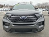 Certified 2022 Ford Explorer XLT image 2