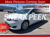 Used 2017 Chrysler Pacifica Touring-L w/ Tire & Wheel Group image 5