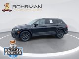Used 2022 Volkswagen Tiguan SE w/ Panoramic Sunroof Package image 4