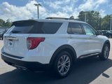 Used 2022 Ford Explorer XLT w/ Equipment Group 202A image 5