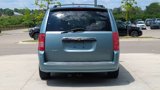 Used 2009 Chrysler Town & Country Touring image 4