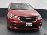 New 2025 Chrysler Pacifica Select image 2