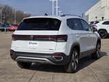 New 2025 Volkswagen Taos SE image 4