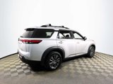 Used 2022 Nissan Pathfinder SV image 4