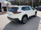Used 2023 Nissan Rogue SV image 3