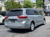 Used 2020 Toyota Sienna L image 4