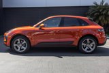 Certified 2022 Porsche Macan image 2