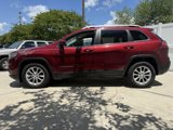 Used 2019 Jeep Cherokee Latitude w/ Popular Appearance Group image 4