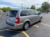 Used 2015 Chrysler Town & Country Touring-L w/ Driver Convenience Group image 5