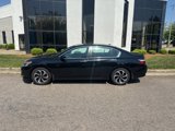 Used 2017 Honda Accord EX-L image 2