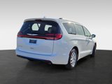 Used 2022 Chrysler Pacifica Touring-L image 5