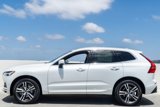 Used 2018 Volvo XC60 T6 Momentum w/ Vision Package image 2