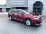 Used 2022 Chrysler Voyager LX image 2