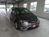 Used 2017 Chrysler Pacifica Touring-L Plus image 2