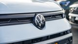 New 2025 Volkswagen Taos SE image 3