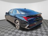 Used 2024 Hyundai Elantra SEL w/ Convenience Package image 3