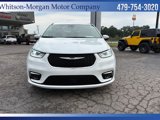 Used 2023 Chrysler Pacifica Touring-L image 2