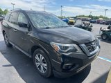 Used 2018 Nissan Pathfinder SL image 2