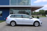 Used 2017 Volkswagen Golf S image 2