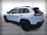 Used 2023 Jeep Cherokee Altitude Lux image 4