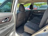 Used 2016 Nissan Rogue SV image 6