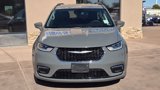 Used 2022 Chrysler Pacifica Touring-L image 4