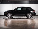Certified 2025 Porsche Macan image 2