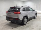 Used 2018 Jeep Cherokee Latitude Plus w/ Cold Weather Group image 3