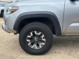 Used 2021 Toyota Tacoma TRD Off-Road image 5