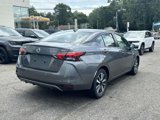 Used 2022 Nissan Versa SV image 3