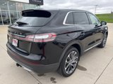 Used 2021 Lincoln Nautilus Reserve image 3