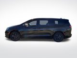 New 2023 Chrysler Pacifica Limited w/ S Appearance Package image 5
