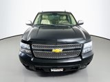 Used 2013 Chevrolet Suburban LTZ image 2