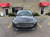 Used 2015 Ford Fusion SE image 2