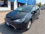 Used 2017 Chrysler Pacifica Touring-L image 2