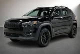 Used 2022 Jeep Cherokee Latitude image 3