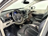 Used 2017 Chrysler Pacifica Touring-L Plus image 4