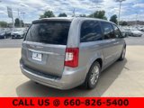 Used 2013 Chrysler Town & Country Touring-L w/ Driver Convenience Group image 4
