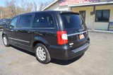Used 2014 Chrysler Town & Country Touring image 4