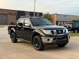 Used 2010 Nissan Frontier LE image 2