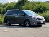 Used 2014 Toyota Sienna SE image 2
