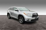 Used 2016 Toyota Highlander XLE image 2
