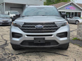 Used 2020 Ford Explorer XLT image 2
