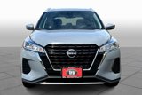 Used 2022 Nissan Kicks SV image 3